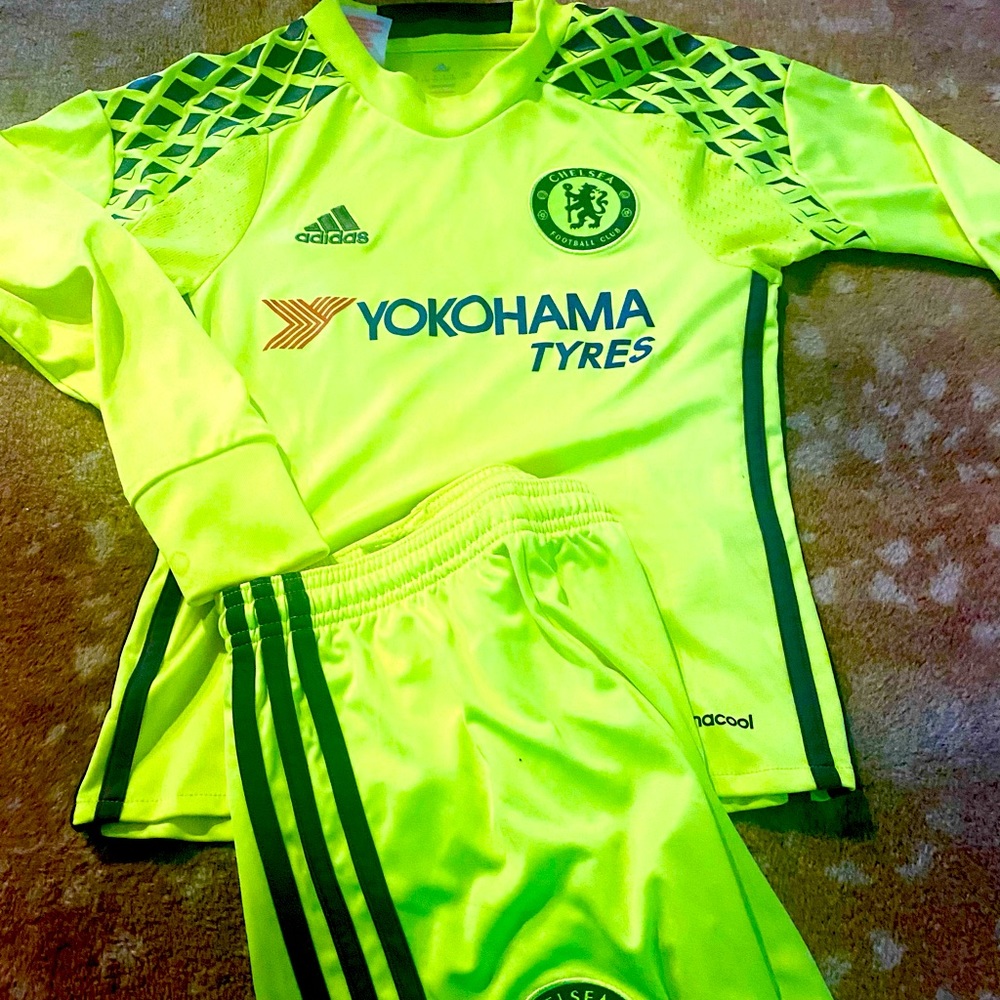 Chelsea adidas complete soccer kit